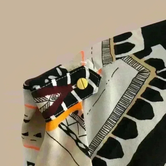 Bold Abstract Shapes Sleeveless Blouse 90s - Picture 3 of 5